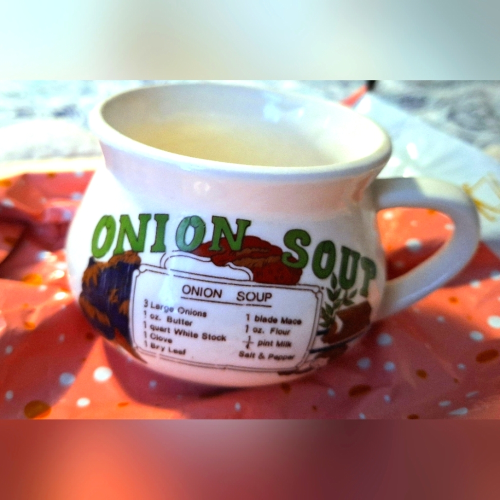 Source Unknown Onion Soup Mug with Recipe - White and Green